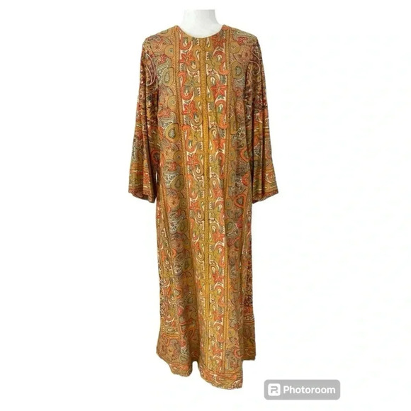 Ramona Vintage 1970s Yellow Paisley Maxi Dress - Picture 5 of 8